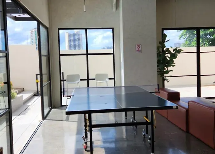 Cozy Poolside Near It Park 3*